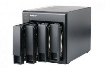 NAS Qnap  QNAP TS-451+ NAS strežnik za 4 diske...